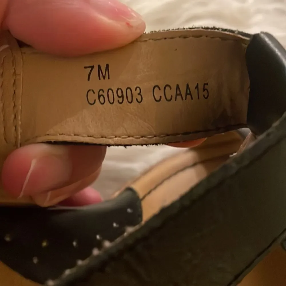 b.o.c. Born Concept Black Wedge T-strap Sandals